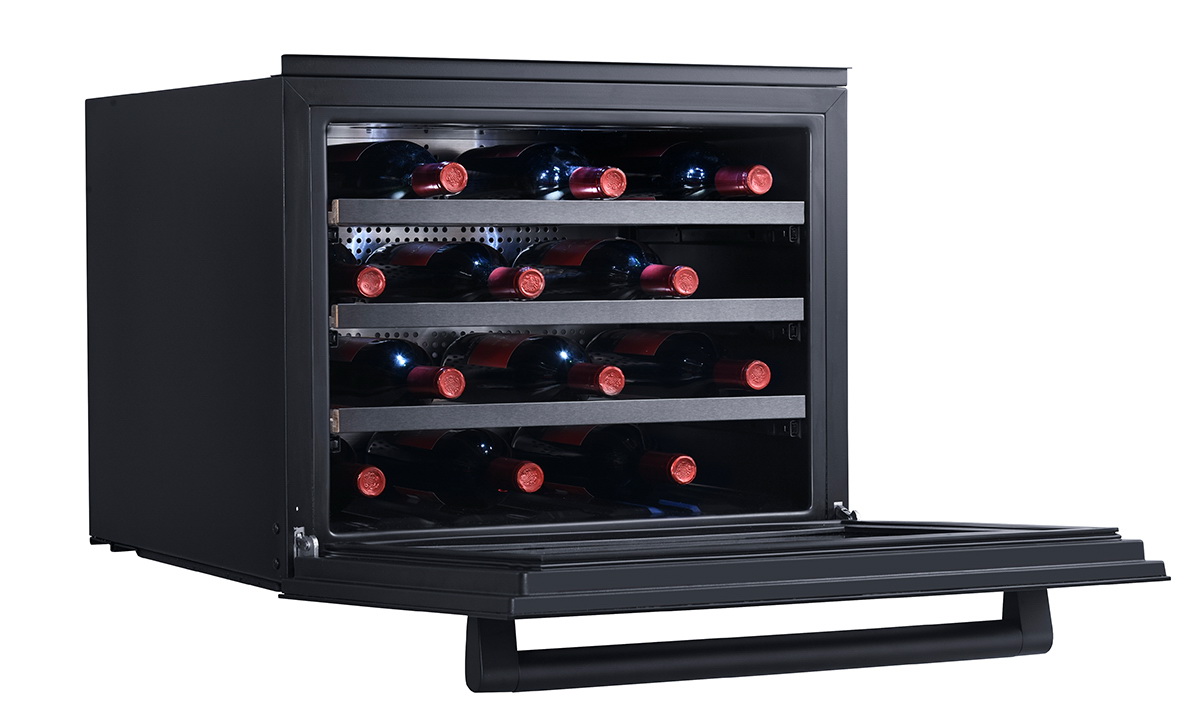 Встраиваемый винный шкаф Temptech Sommelier SOM45SES