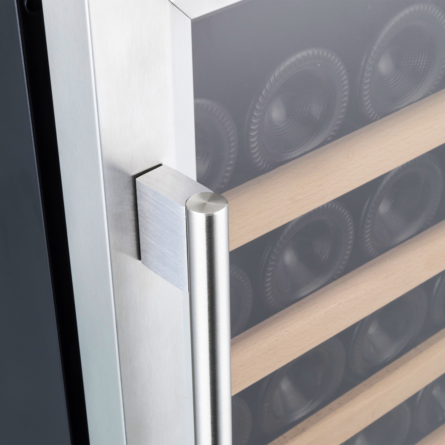 Винный шкаф Temptech WPQ38SCS Premium