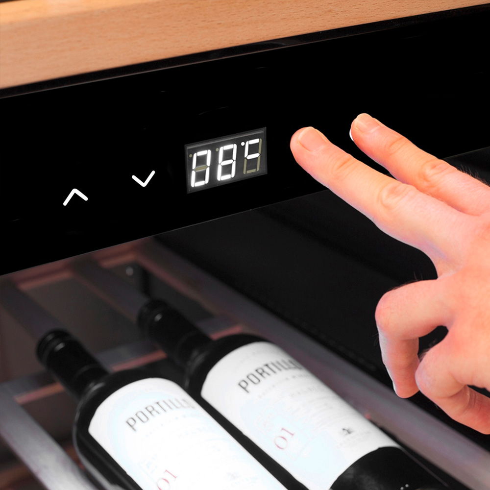 Винный шкаф Caso WineChef Pro 180 Black