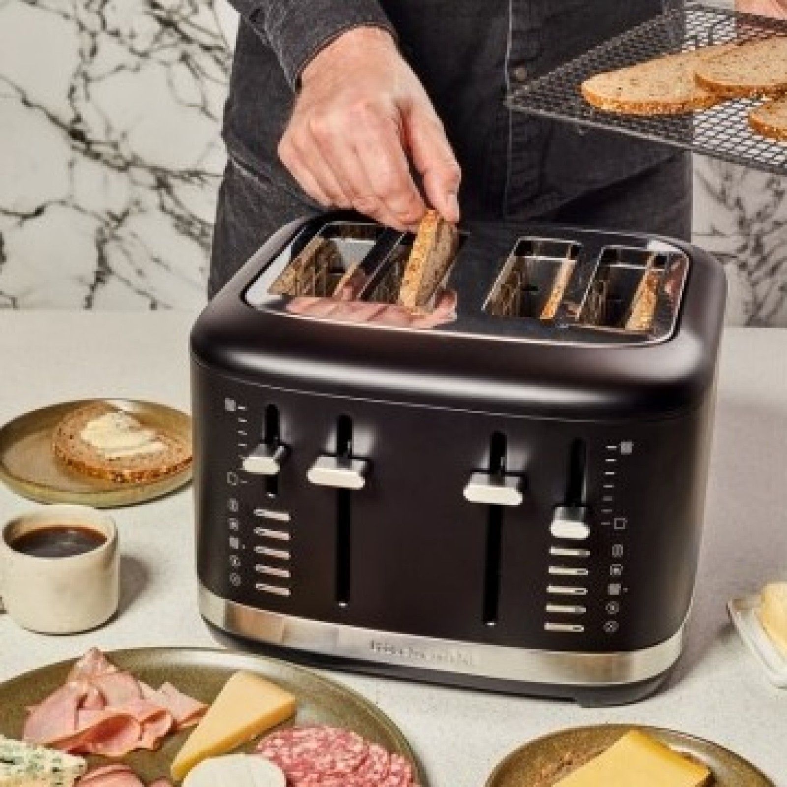 Тостер KitchenAid 5KMT4109EBM