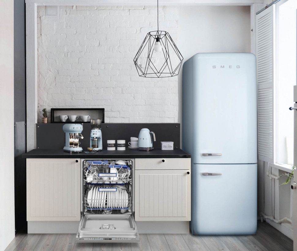 Кофемолка Smeg Macinacaffè 50's Style Azzurro CGF11PBEU
