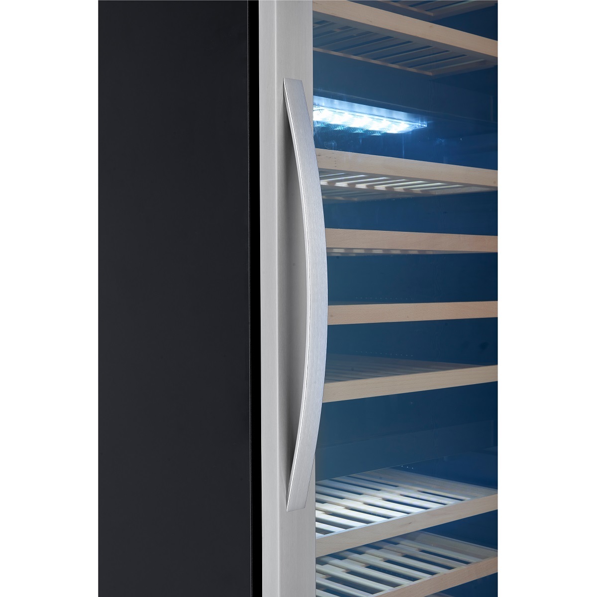 Винный шкаф Cellar Private CP154-3T