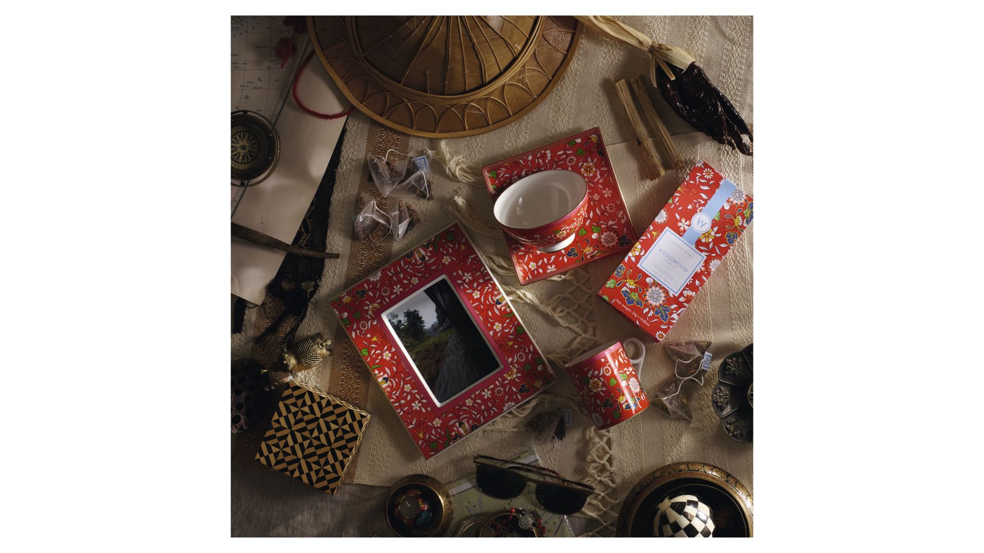 Кружка Wedgwood Wonderlust Crimson Jewel Mug 40023850