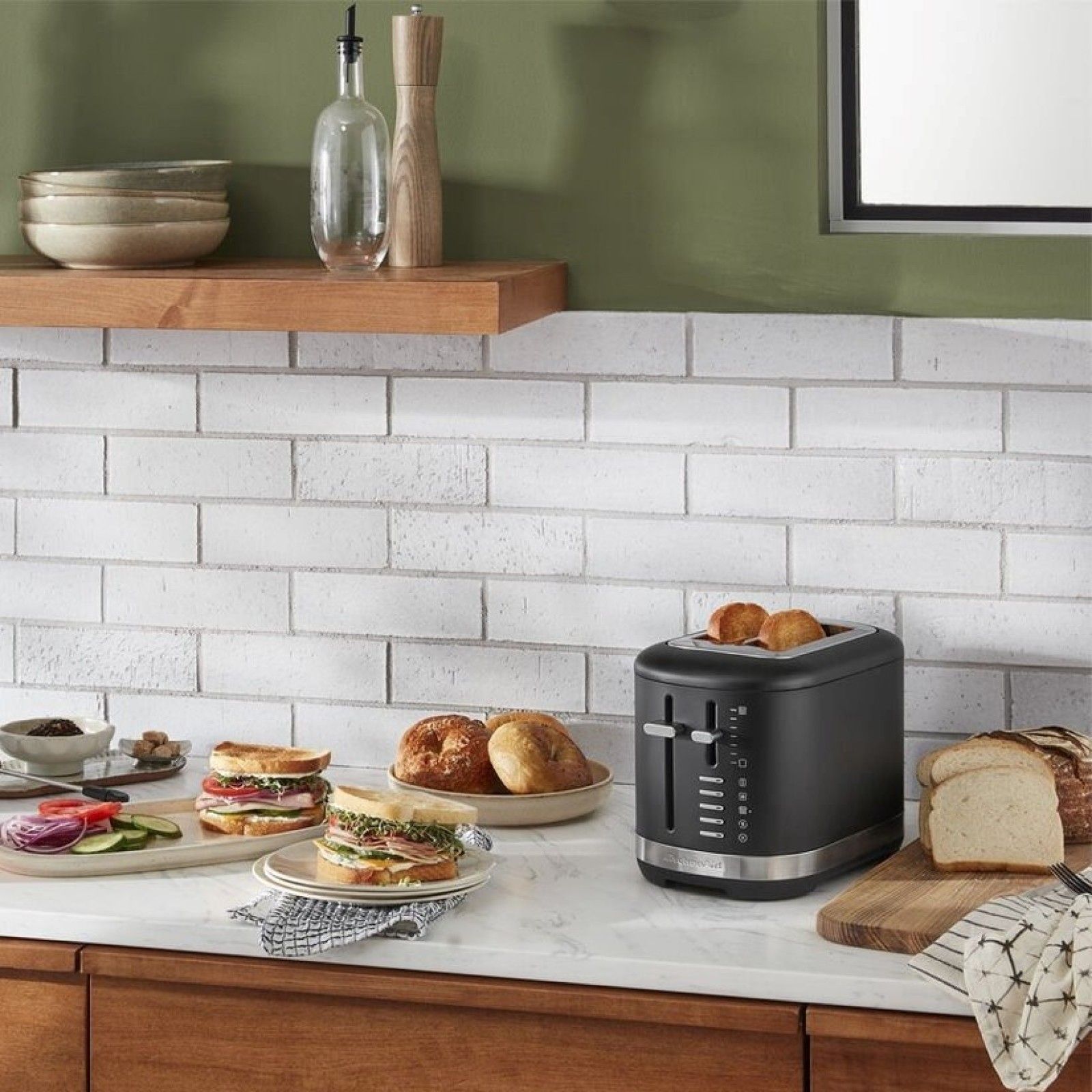 Тостер KitchenAid 2-Slice Toaster Black Matte KMT2109BM