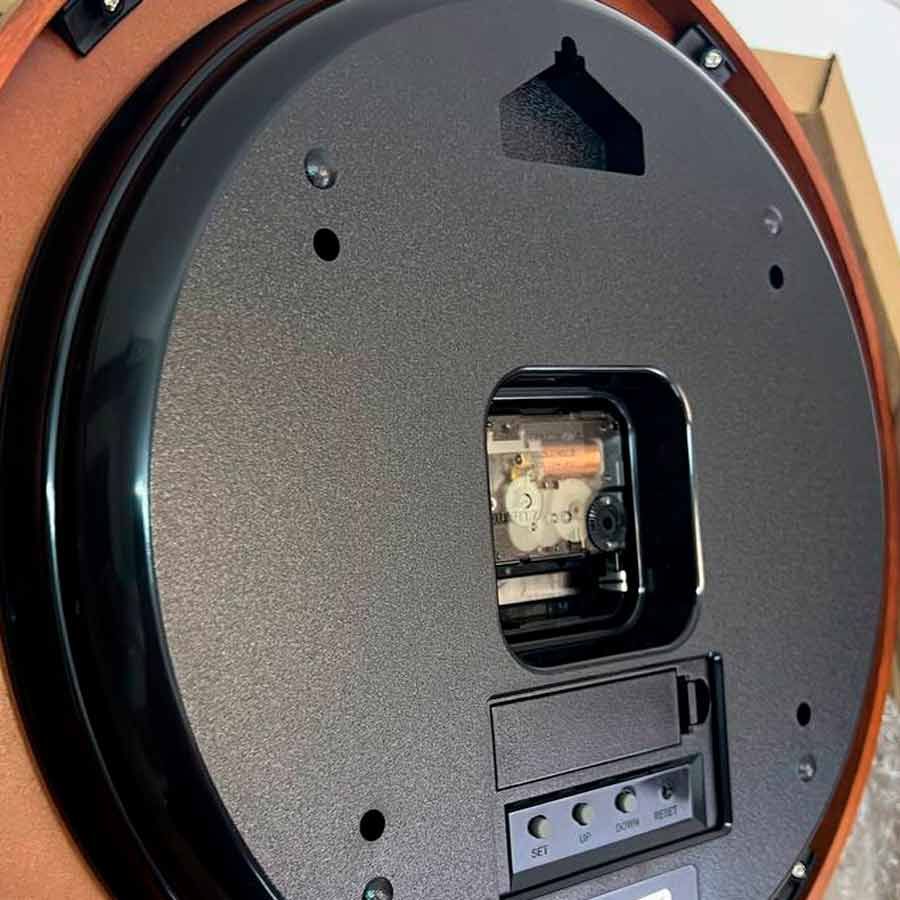 Настенные часы Seiko Quartz Wall Clock QXL008BN