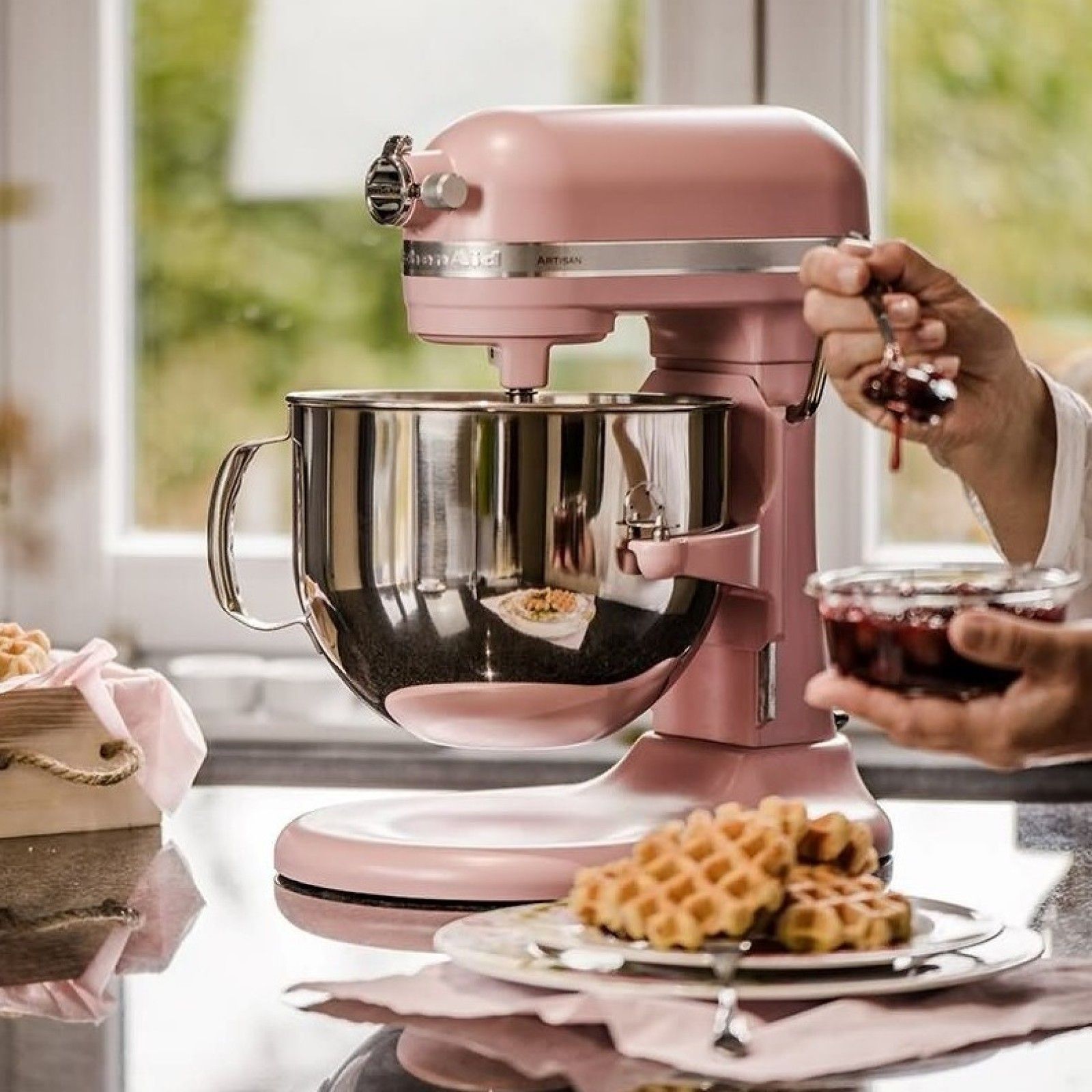 Миксер планетарный KitchenAid Artisan 5KSM70SHXEDR
