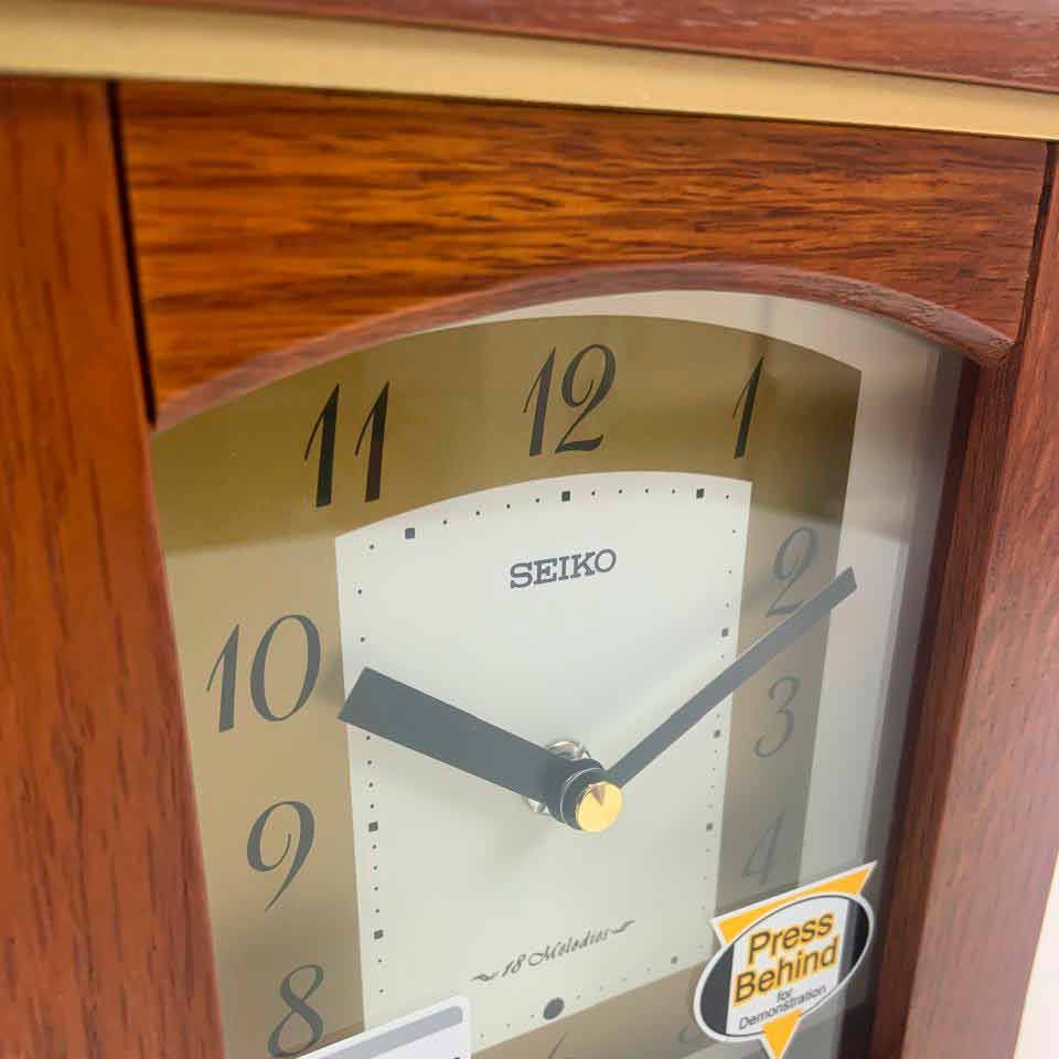 Настольные часы Seiko Quartz Table Clock QXW249B