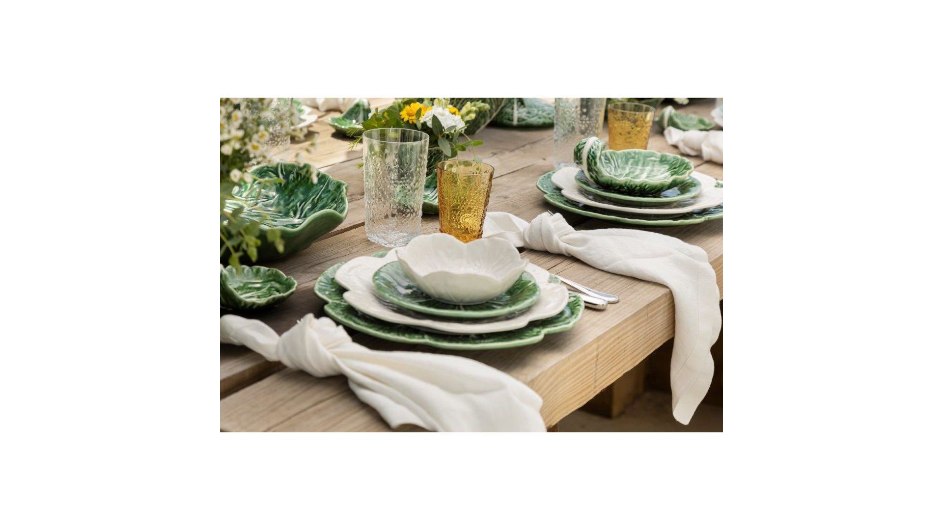 Салатник Bordallo Pinheiro Cabbage Leaf Crooked 65000551