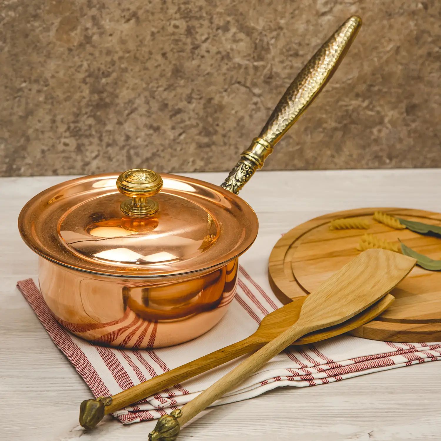 Ковш с крышкой Кольчугинский Мельхиор KM111738