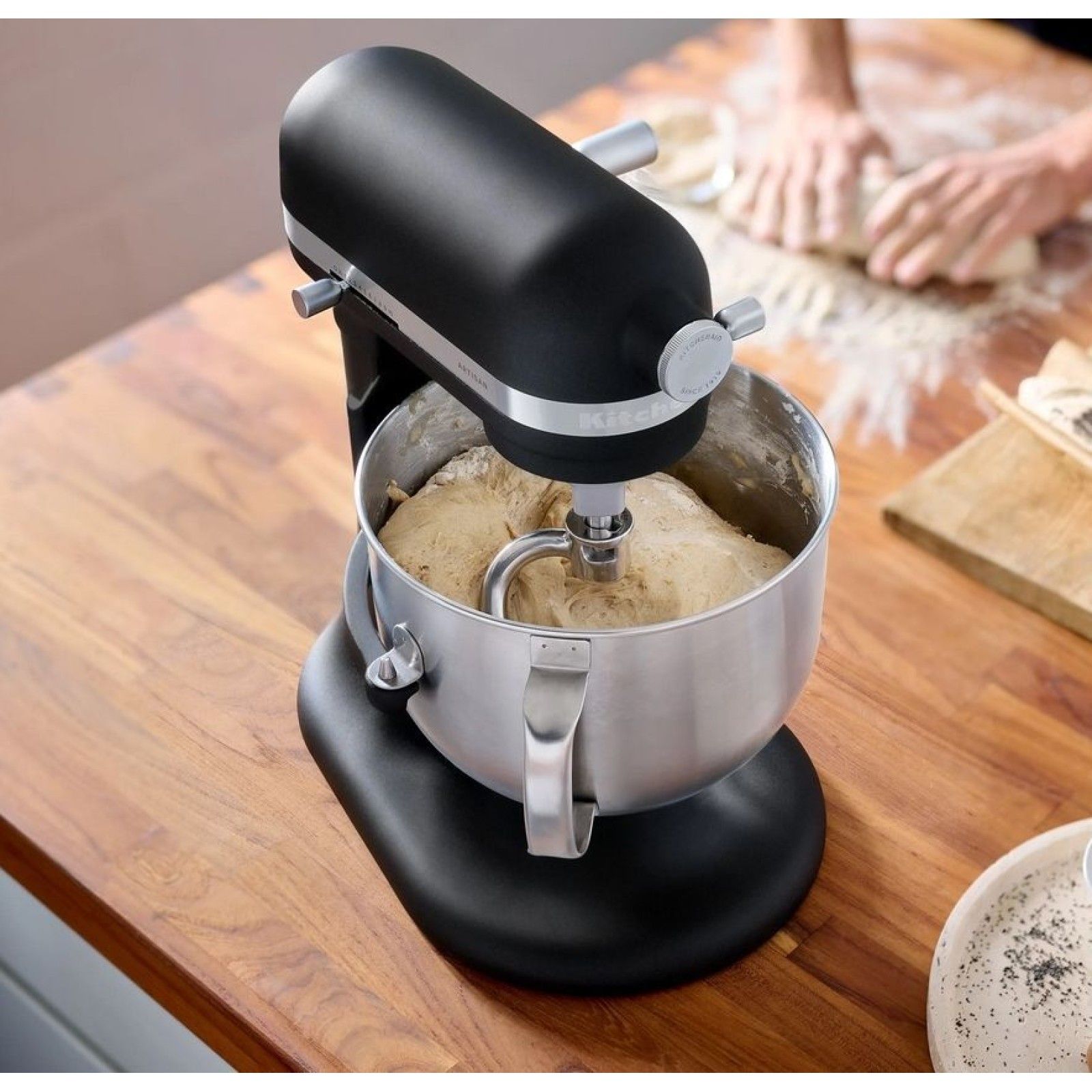Миксер планетарный KitchenAid Artisan 5KSM70SHXEBM