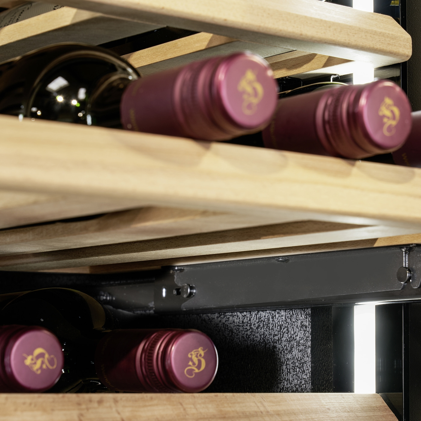 Встраиваемый винный шкаф Caso WineDeluxe WD 17