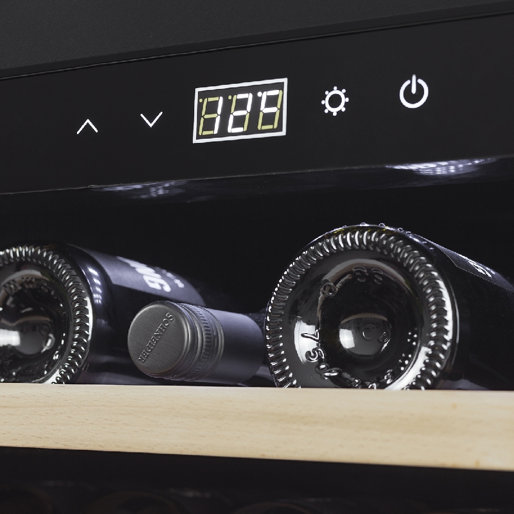 Винный шкаф Caso WineComfort 66 Black