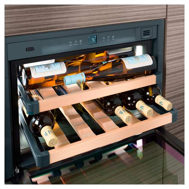 Встраиваемый винный шкаф Liebherr WKEgb 582