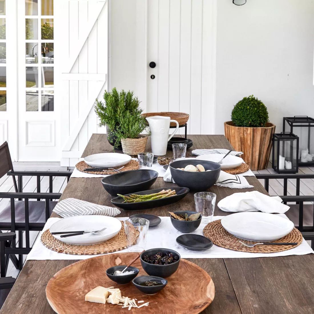 Салатник Costa Nova Livia Serving Bowl IOS261-BLK