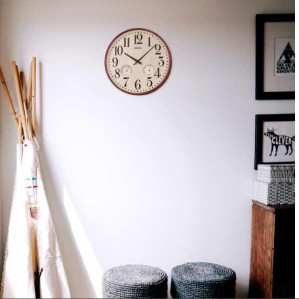 Настенные часы Seiko Quartz Wall Clock QXA783B