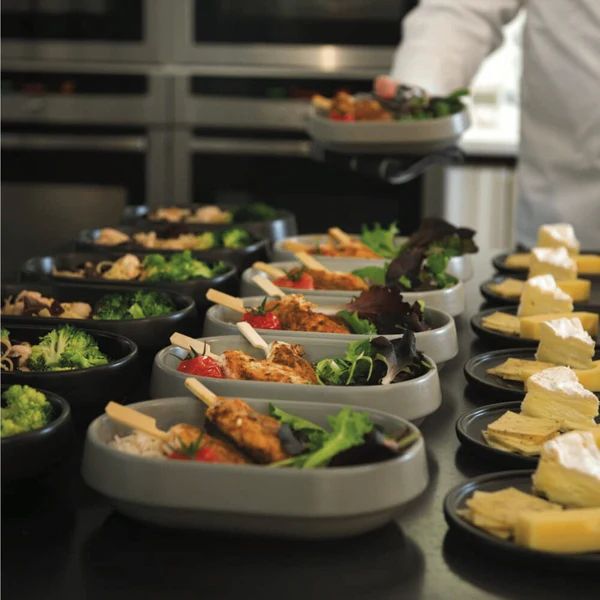 Салатник Emile Henry Saladier Ovale Grand Gris EH103242