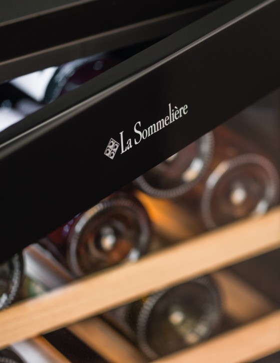 Винный шкаф La Sommeliere SLS45DZ