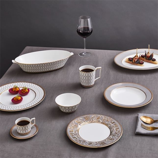 Тарелка обеденная Wedgwood Renaissance Grey Plate 1065309