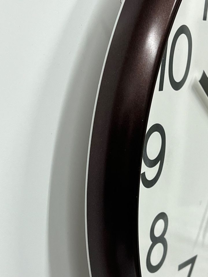 Настенные часы Seiko Quartz Wall Clock QXA677BN