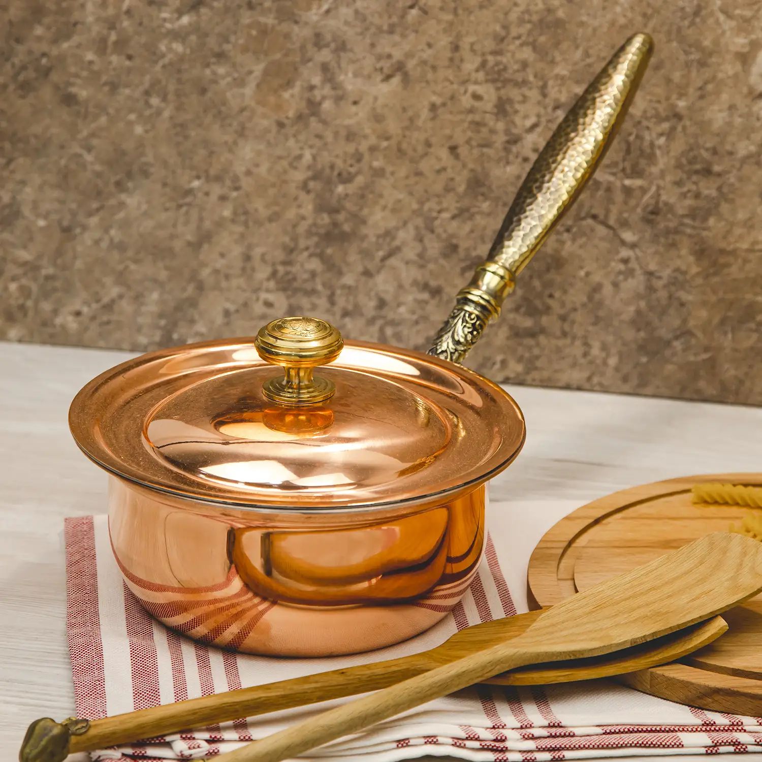 Ковш с крышкой Кольчугинский Мельхиор KM111738