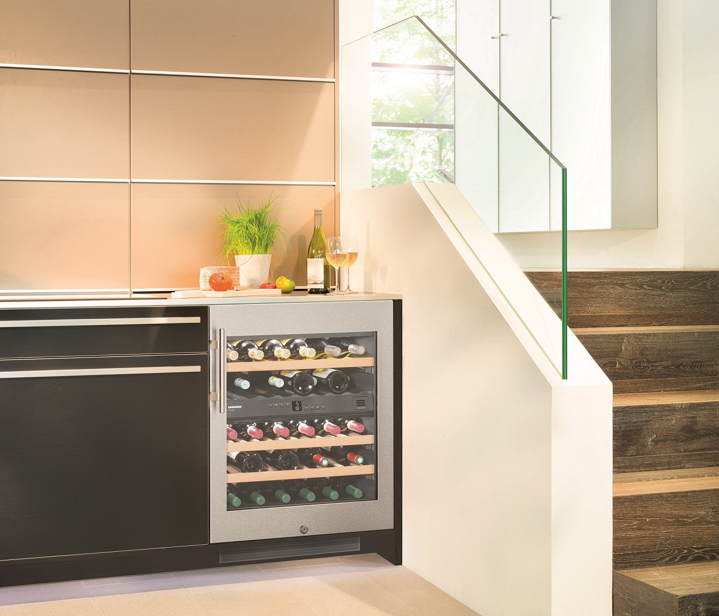 Винный шкаф Liebherr UWTes 1672