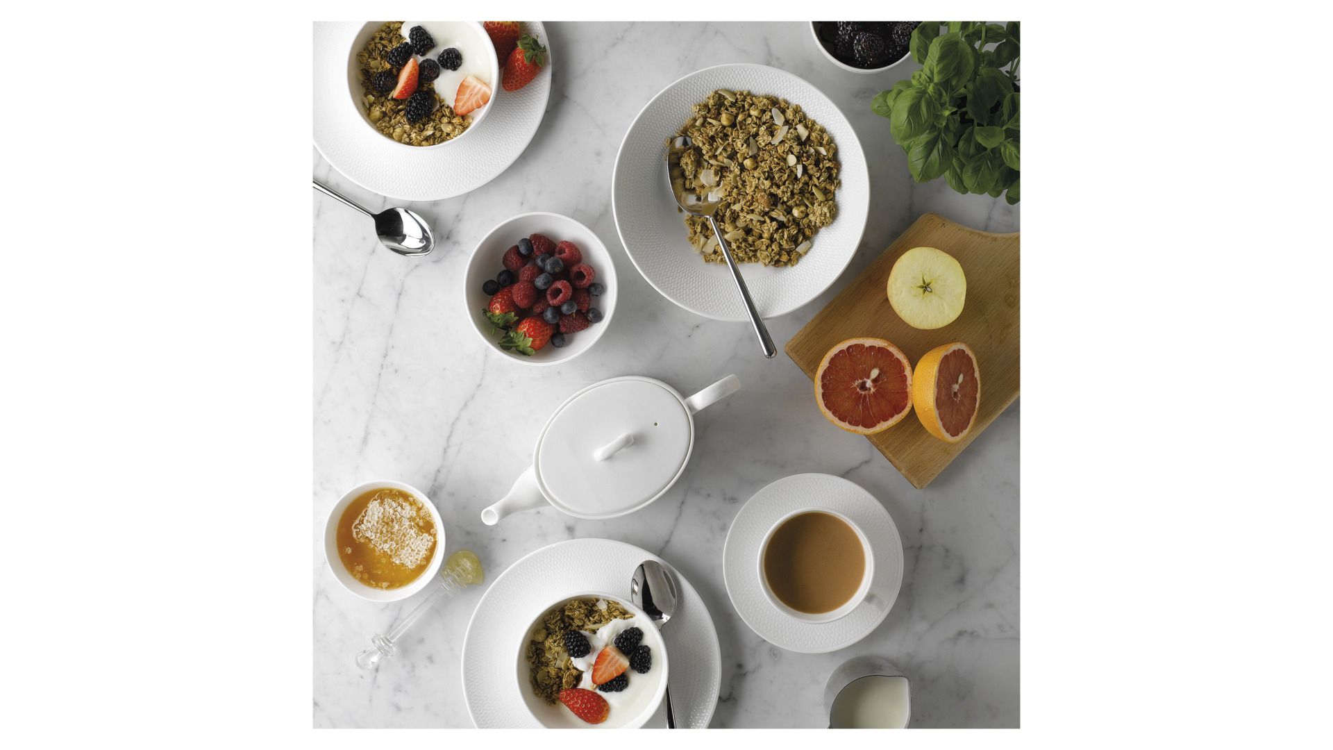 Салатник Wedgwood Gio Serving Bowl 40023848