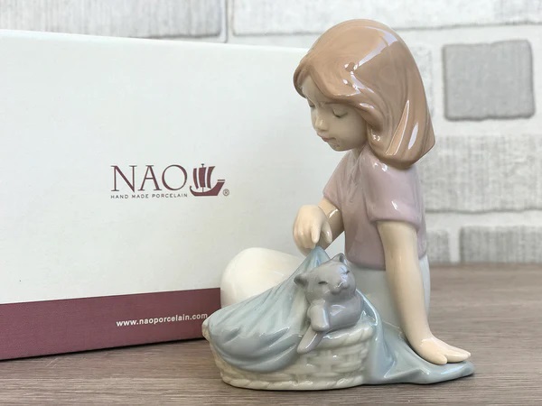 Статуэтка NAO Sleep Little Cat 2001580