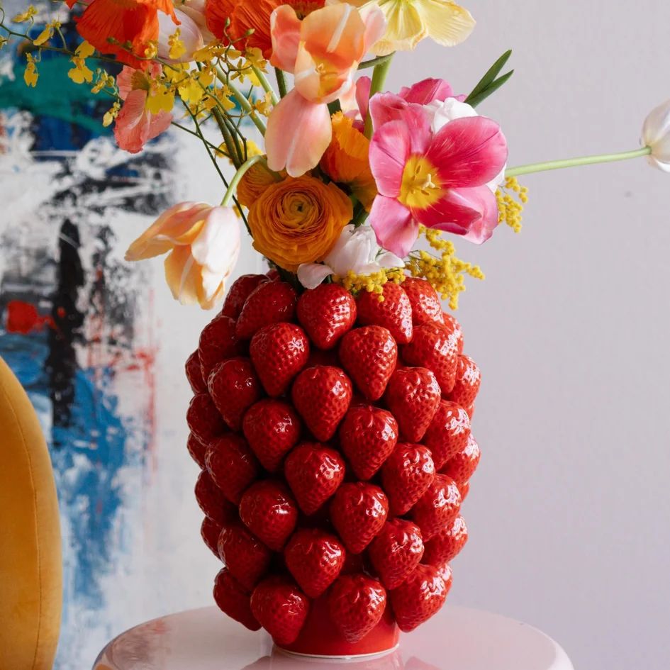 Ваза KARE Vase Strawberries Rot 56565