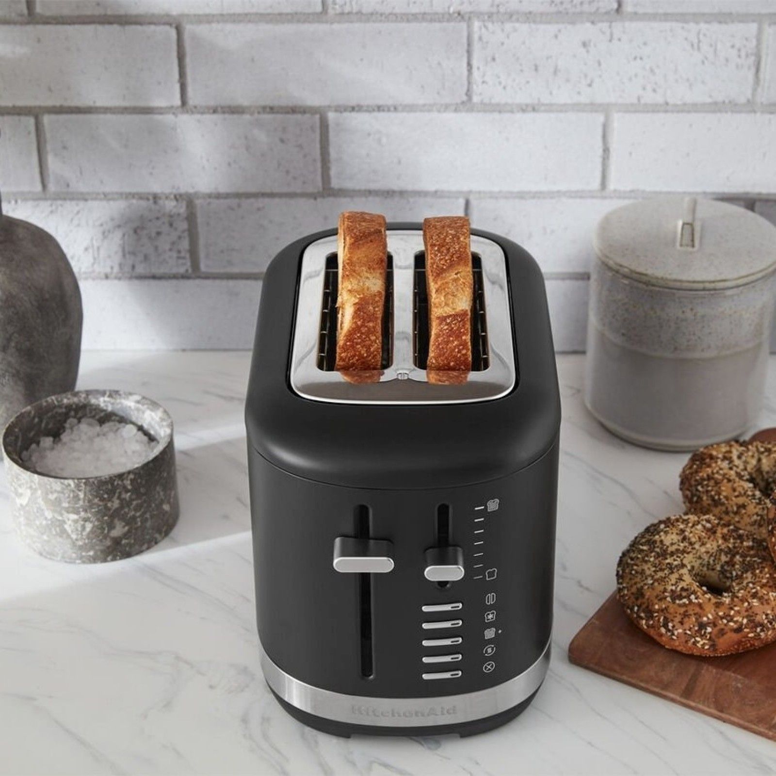 Тостер KitchenAid 5KMT2109EBM