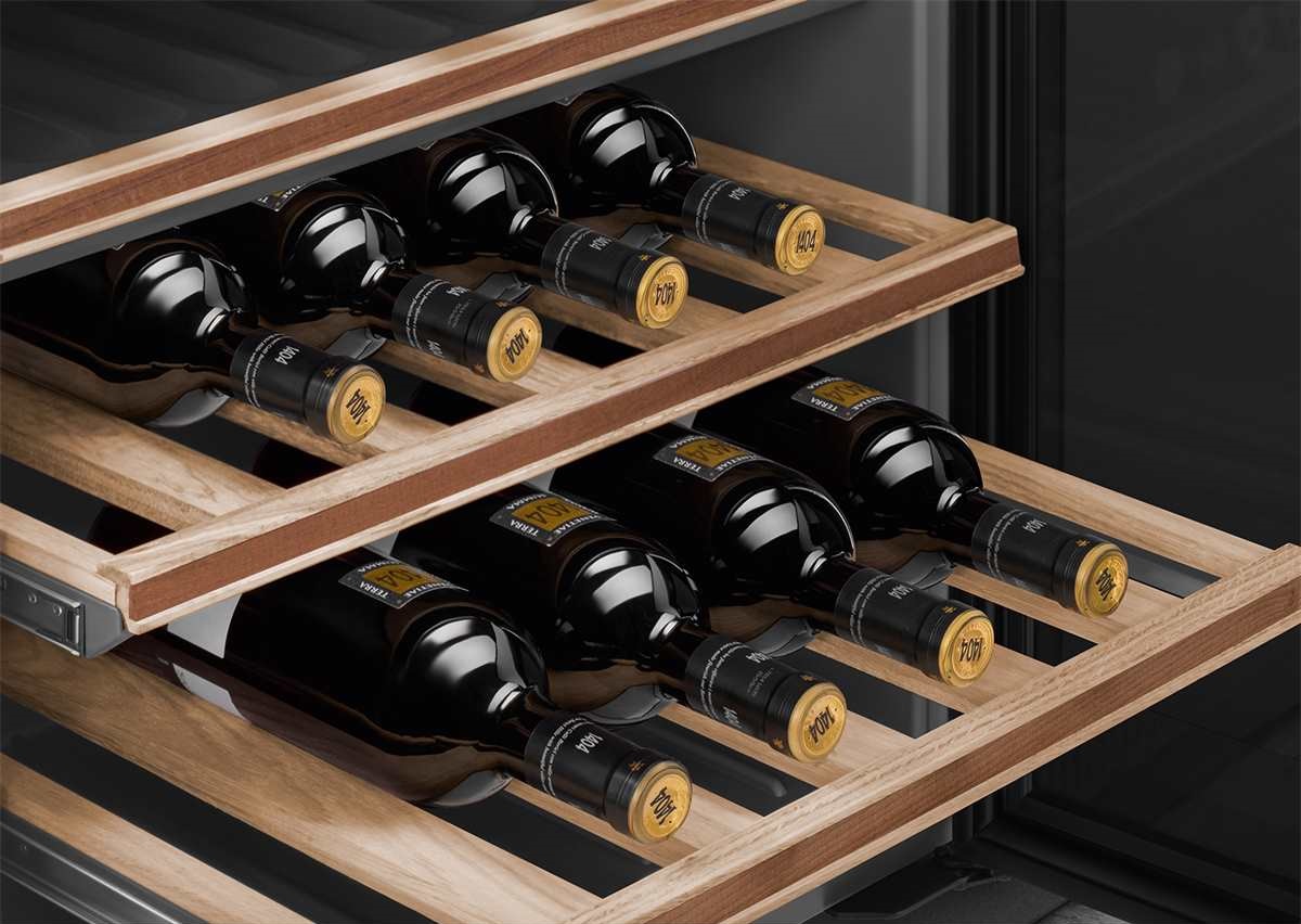 Винный шкаф SMEG CVI638LN3