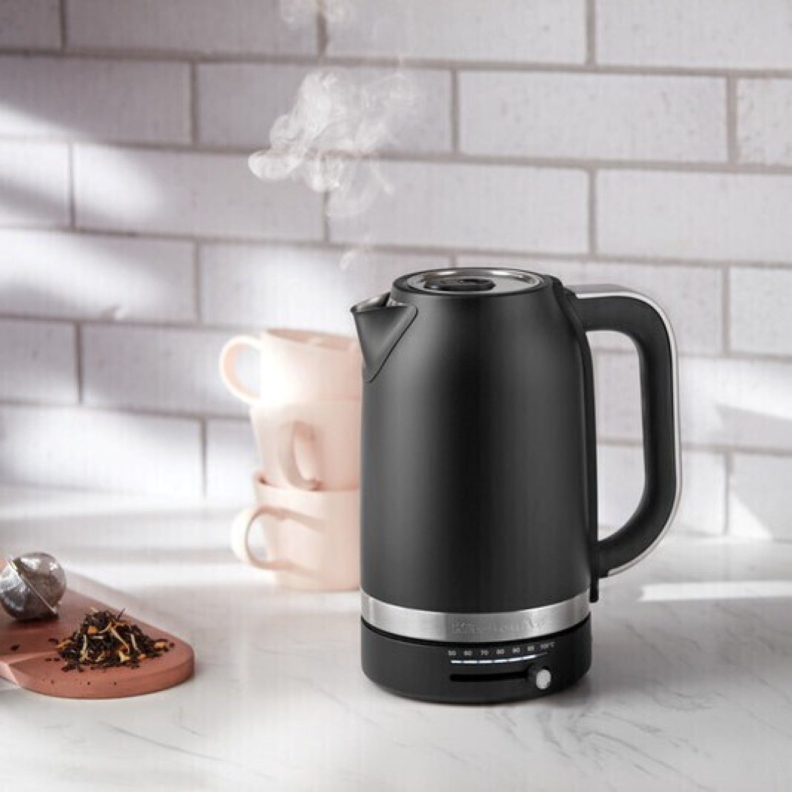 Электрочайник KitchenAid Electric Kettle Black Matte KEK1701BM