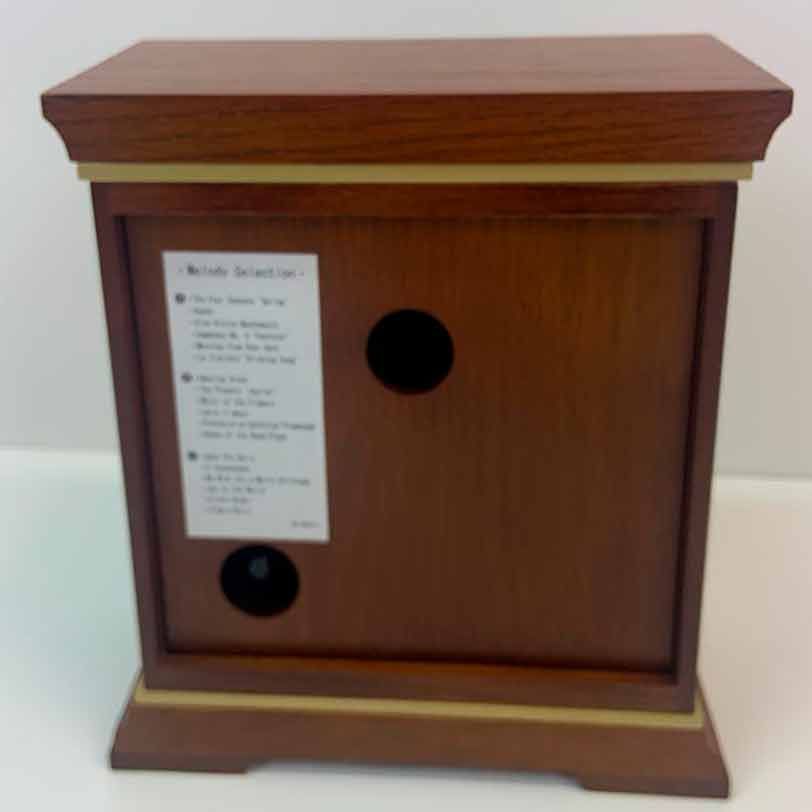 Настольные часы Seiko Quartz Table Clock QXW249B