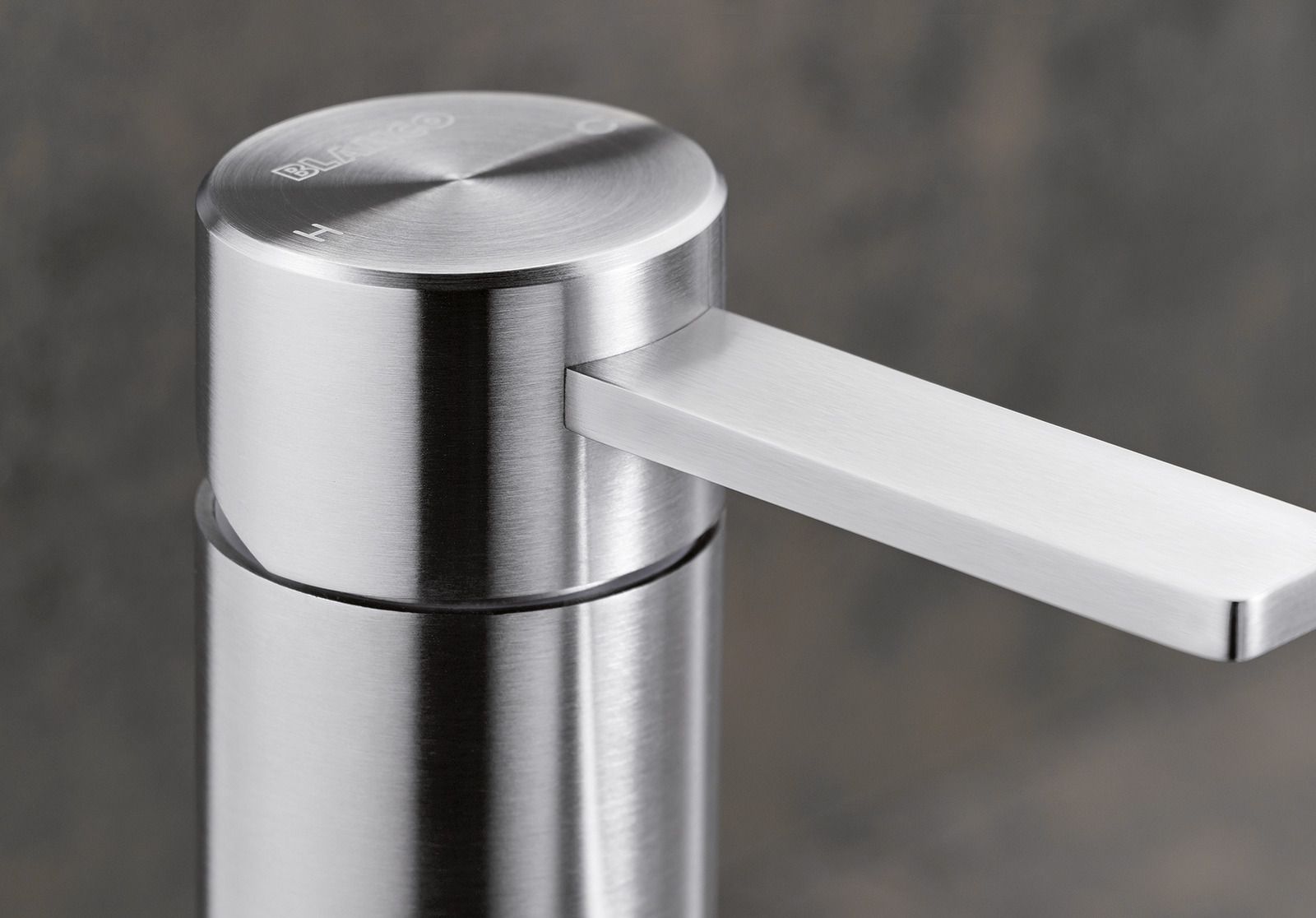 Кухонный смеситель Blanco Ambis Stainless Steel 523118