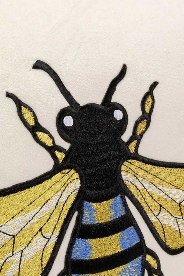 Подушка KARE Kissen Bee Weiß 56818