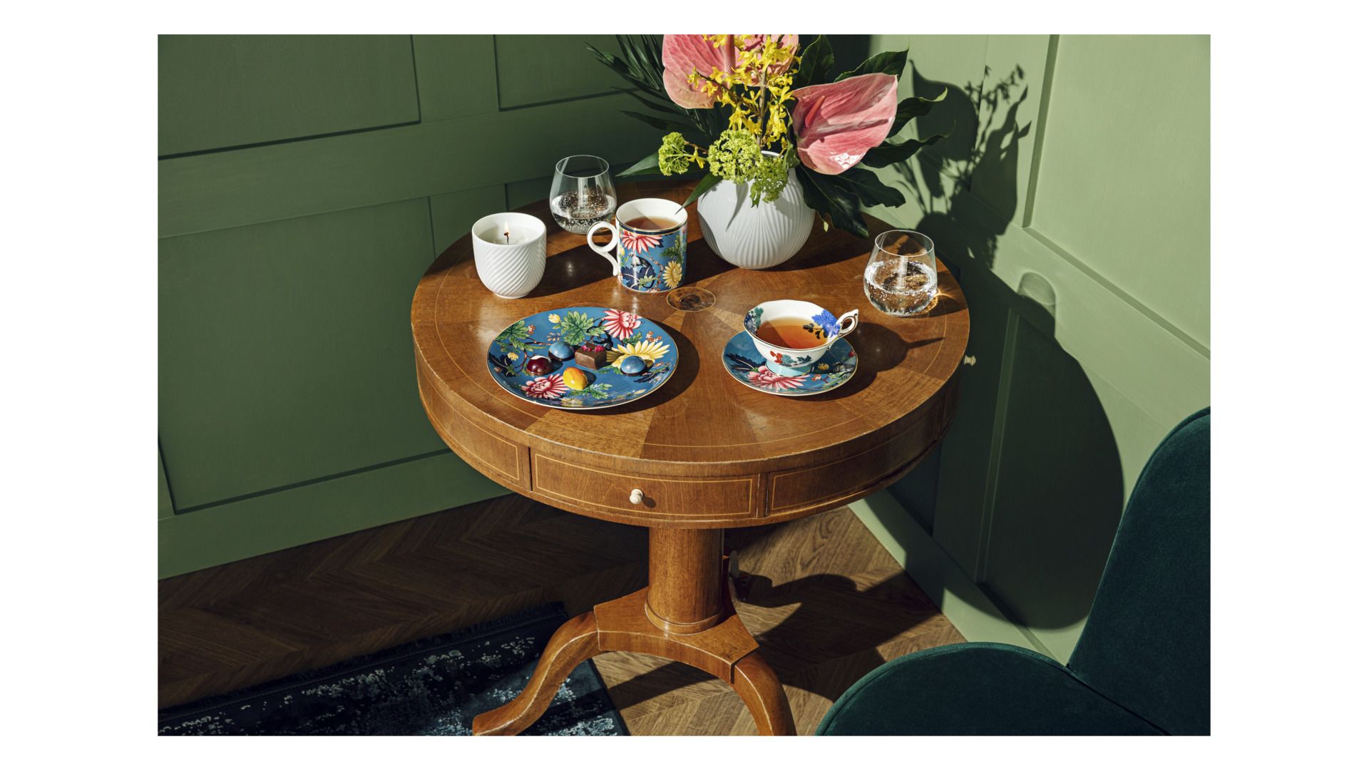 Кружка Wedgwood Wonderlust Sapphire Garden Mug 1057275