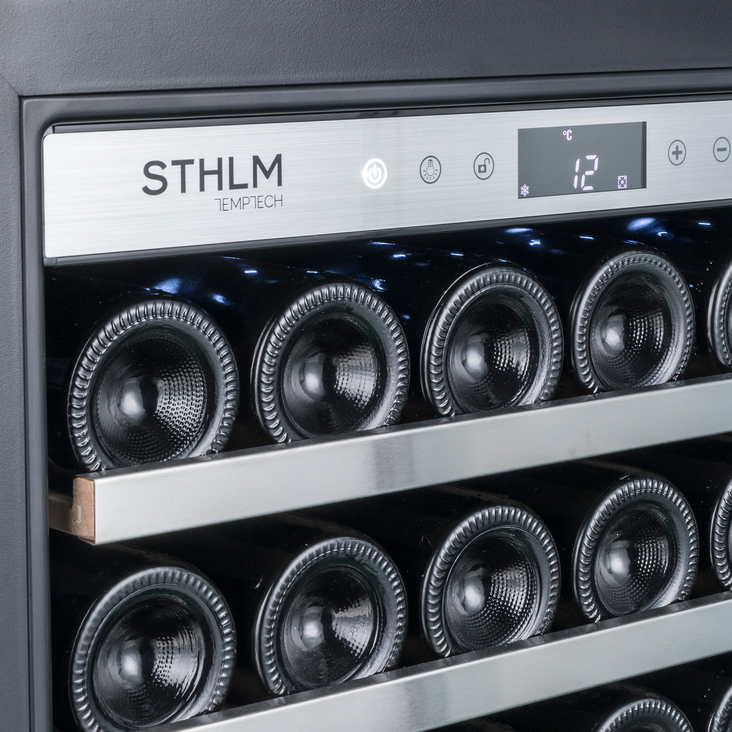 Встраиваемый винный шкаф Temptech STZ60SX STHLM