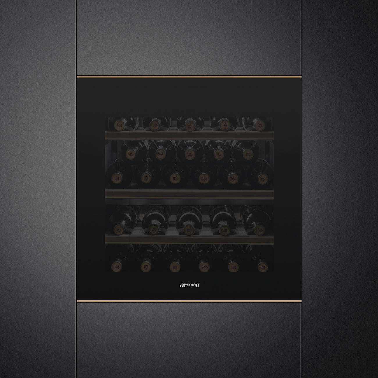 Встраиваемый винный шкаф SMEG CVI629NR3