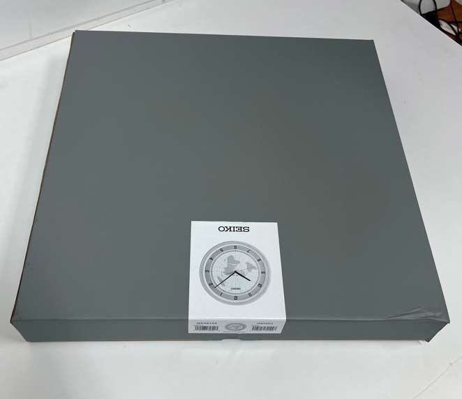 Настенные часы Seiko Quartz Wall Clock QXA814A