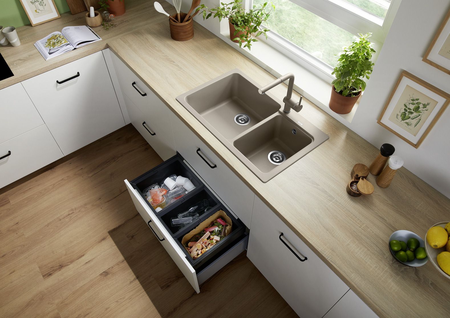 Кухонная мойка Blanco Naya 8 Silgranit Black 525944