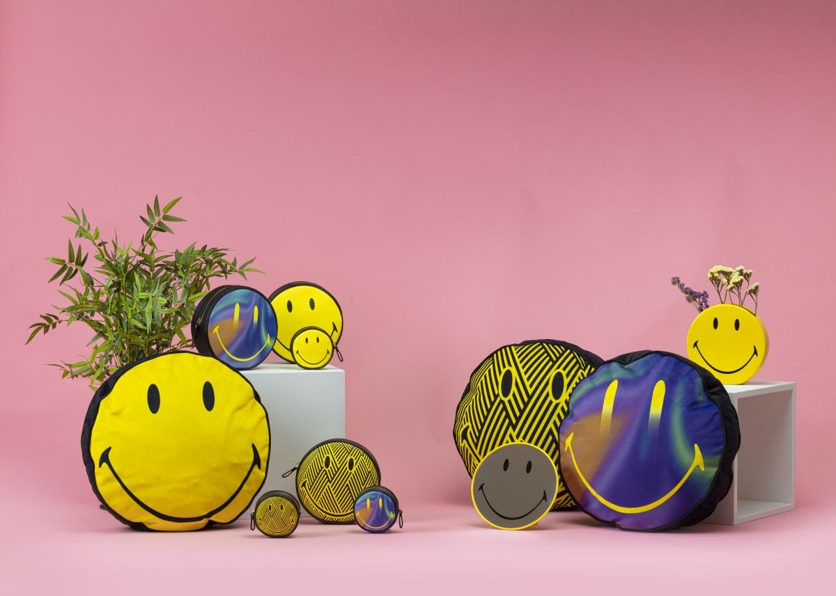 Подушка Seletti Gradient Smiley 09333
