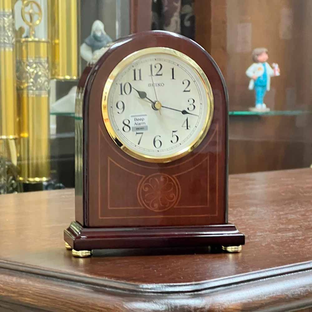 Настольные часы Seiko Quartz Table Clock QXE057BN