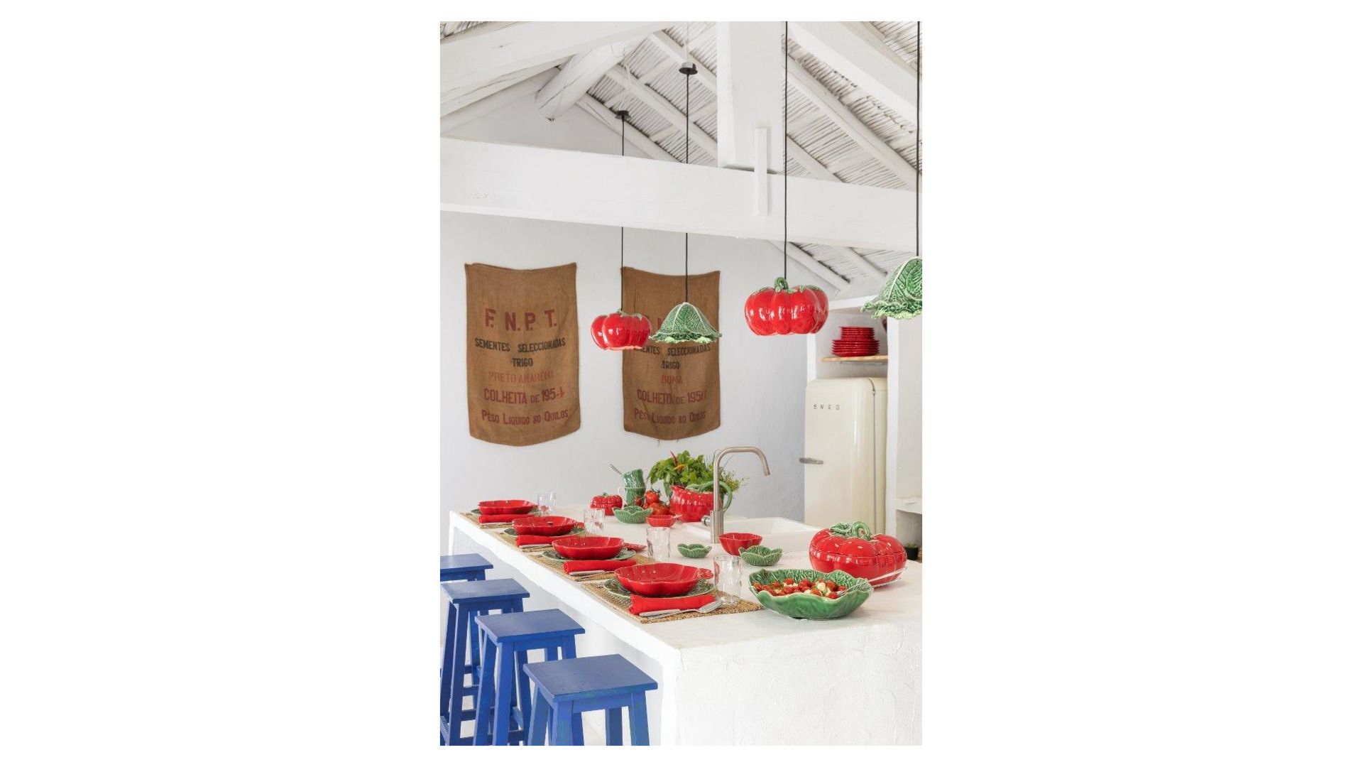 Супница Bordallo Pinheiro Tomato Tureen 65007140