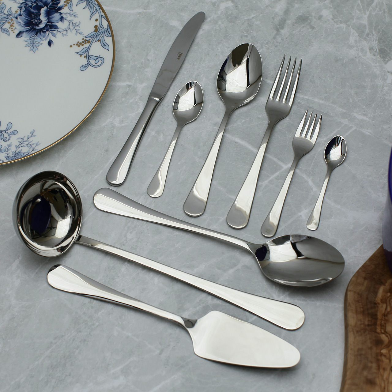 Набор столовых приборов Face Volga VOL75C