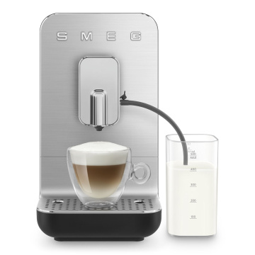 Кофемашина автоматическая Smeg Macchina da Caffè Automatica Nero BCC13BLMEU
